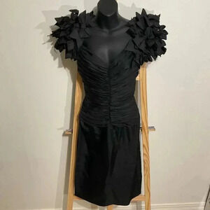 Vintage Notorious black ruffle off shoulder ribbon puffy party cocktail prom dre